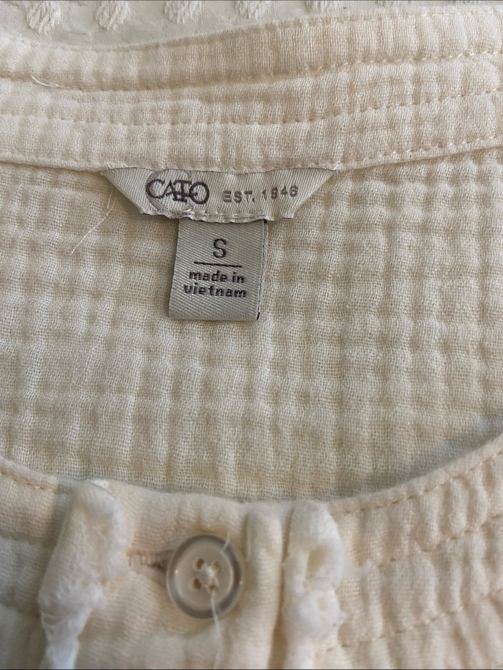 Cato Button Top - Picture 5 of 7